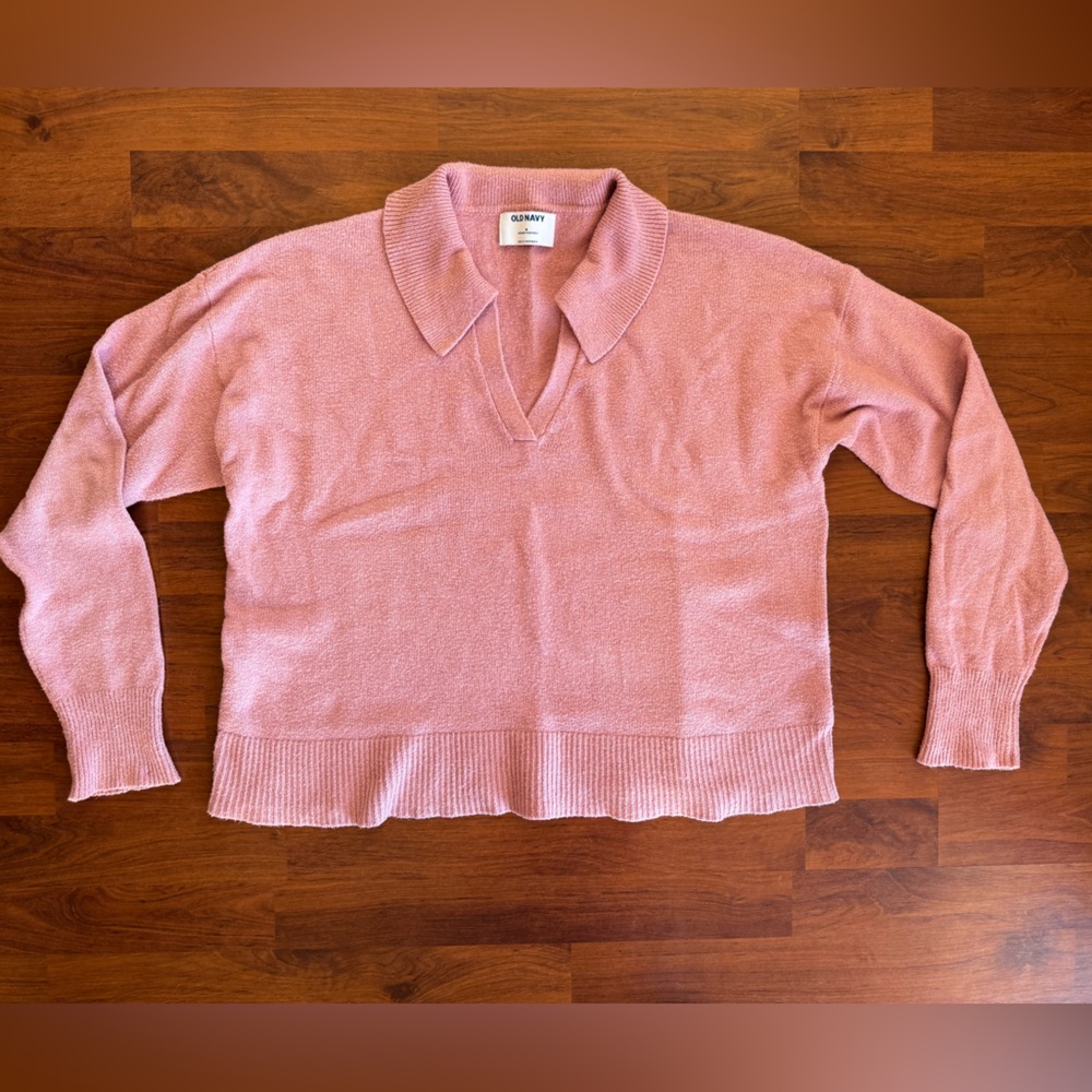 Old Navy Women's V-Neck Sweater in Soft Pink‎